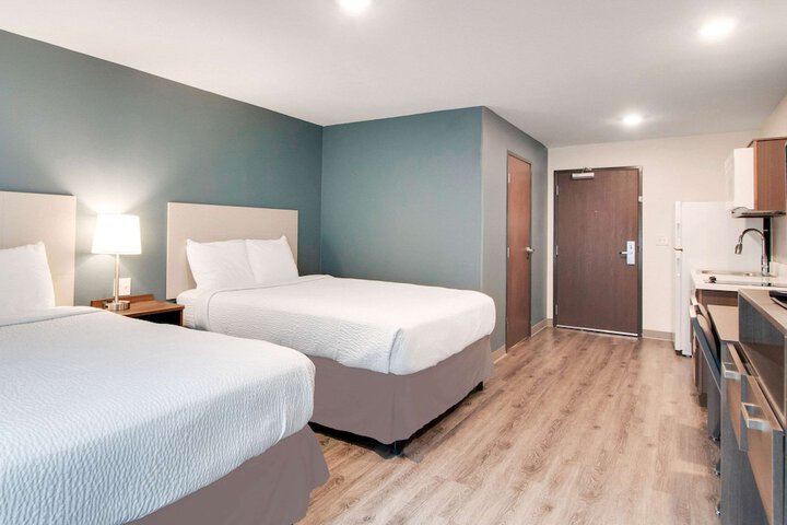 WoodSpring Suites Lake Jackson