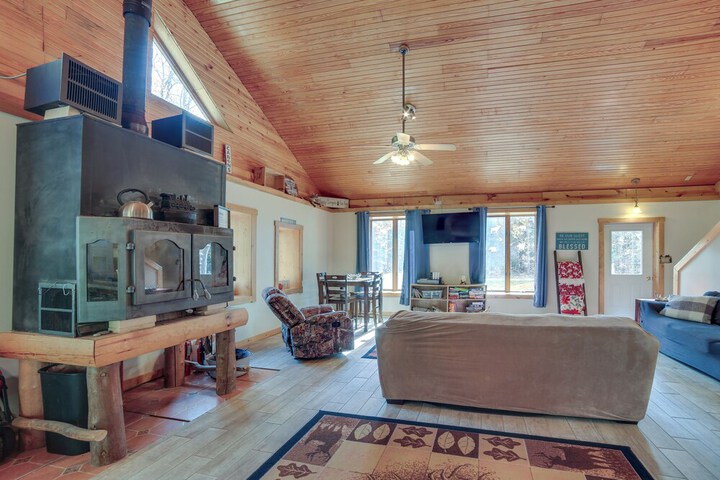 Paradise Cottage: Trail Access Nearby