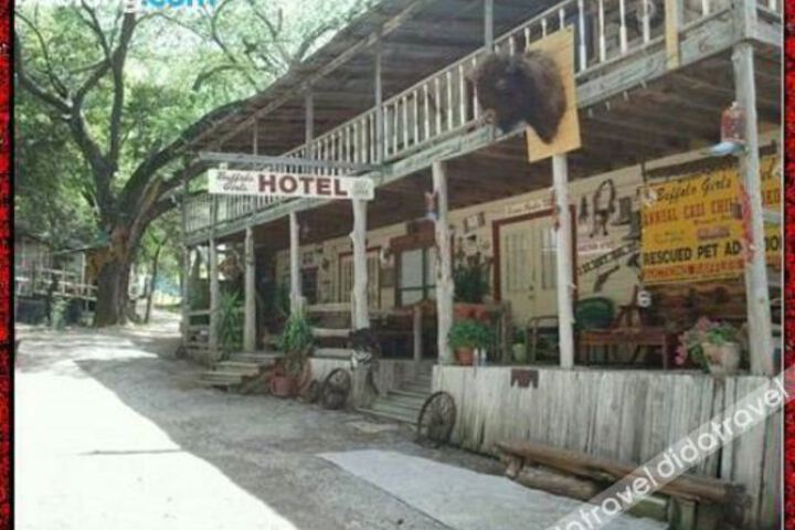 The Buffalo Girls Hotel