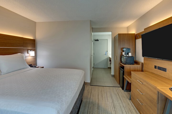 Room 20 of 29