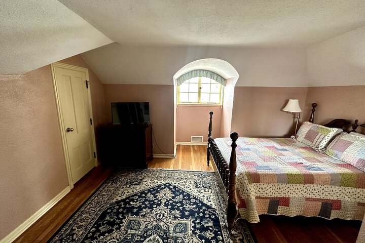Montague Inn