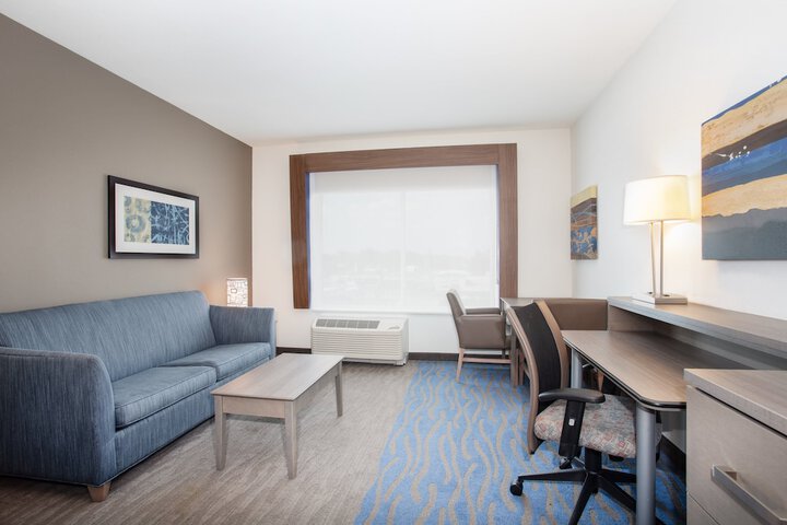 Room 19 of 36