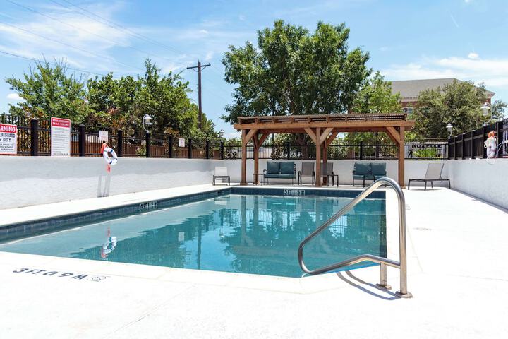 Pool 7 of 65