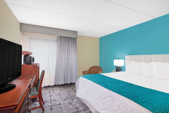 Room 15 of 23