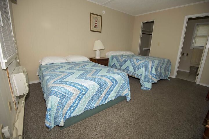 Room 27 of 37