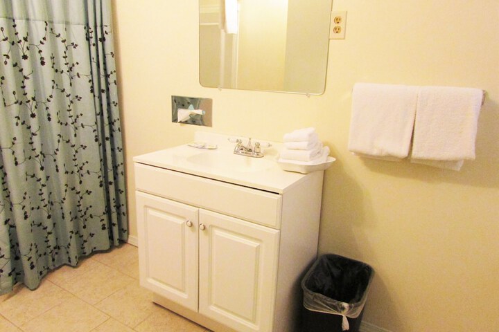 Room 14 of 37