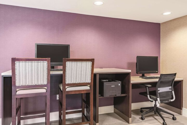 Business Center 47 of 47