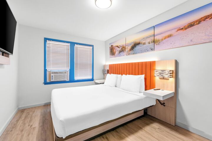 Room 16 of 30