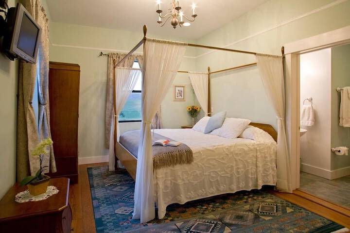 Room 45 of 74
