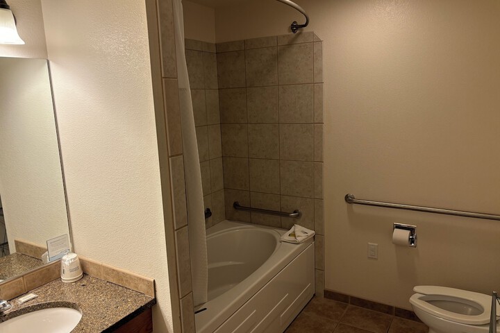 Room 11 of 38