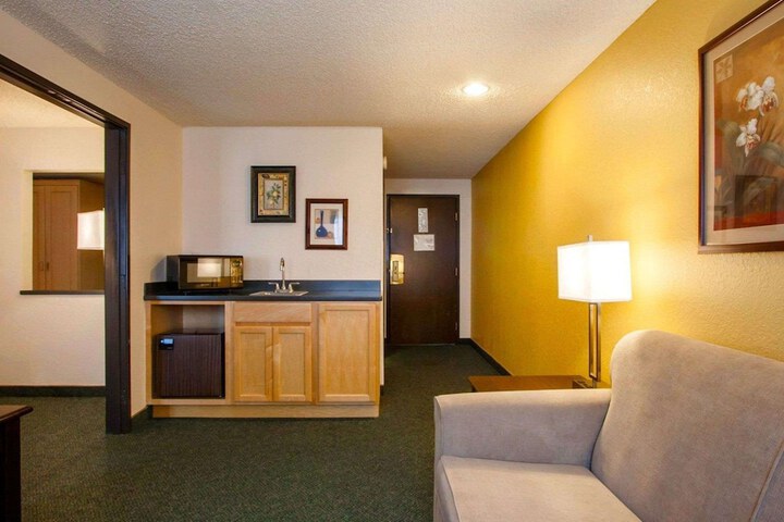 Quality Inn & Suites Springfield - Eugene North