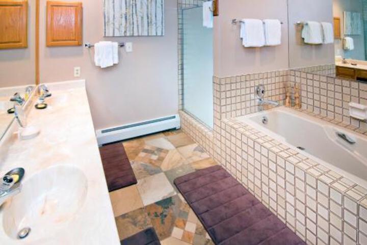 Spacious & Convenient Townhome #61 on the Golf Course