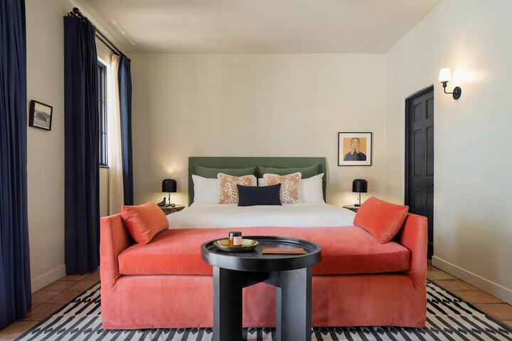 Room 34 of 59