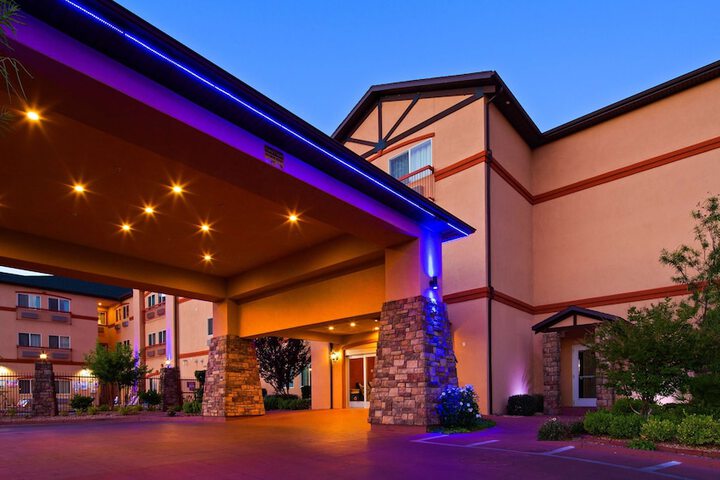 Hotel 2 of 31