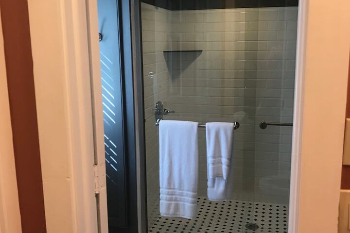 Room 5 of 64
