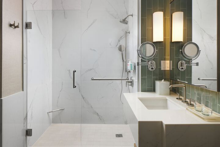 Loews Miami Beach Hotel – South Beach