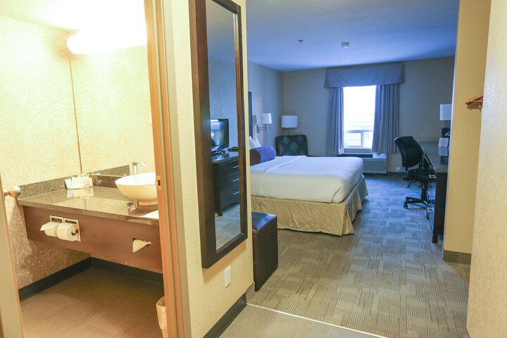 Room 43 of 80