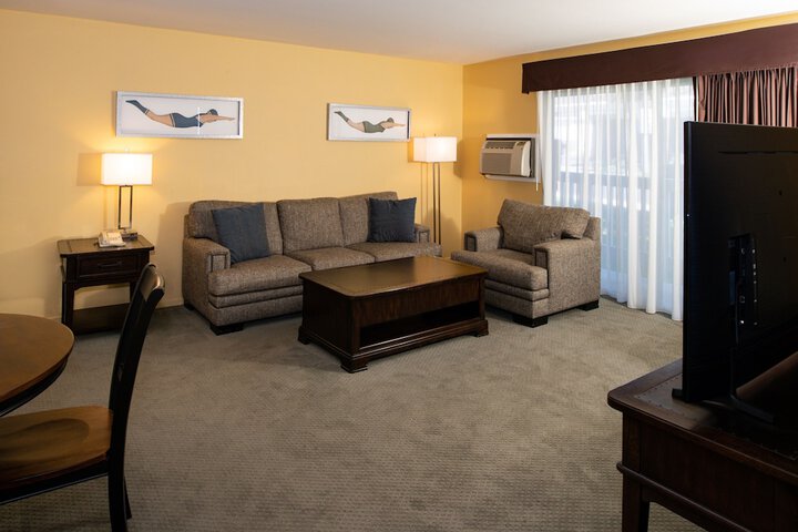 Room 37 of 43
