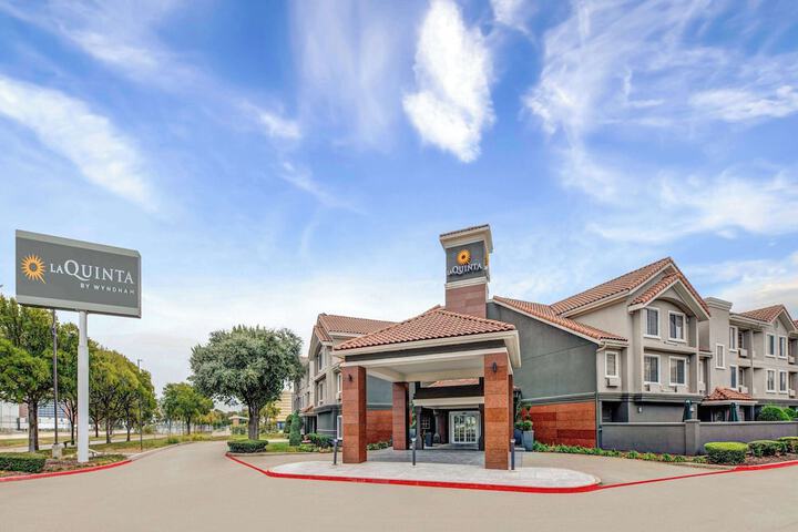 Hotel 2 of 48