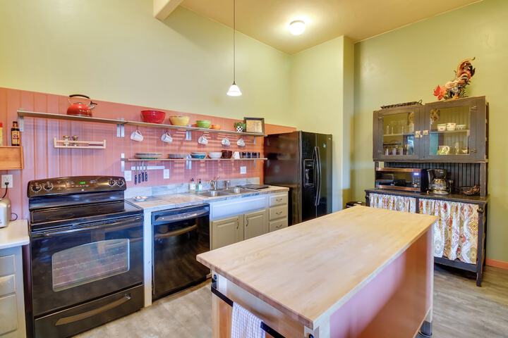 Cozy Ridgway Vacation Rental: Hike Ski & Explore!