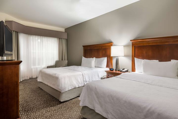 Room 16 of 28