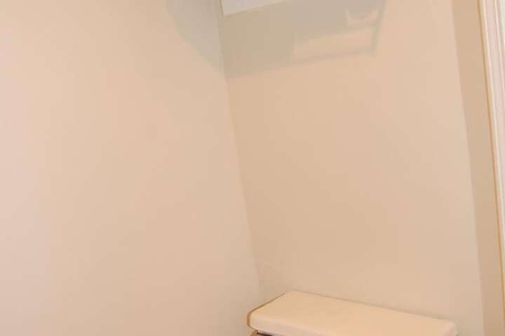 Room 27 of 42