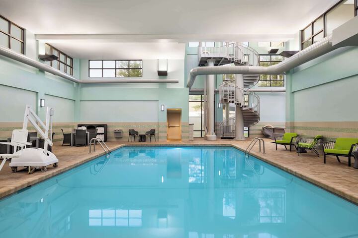 Pool 4 of 29