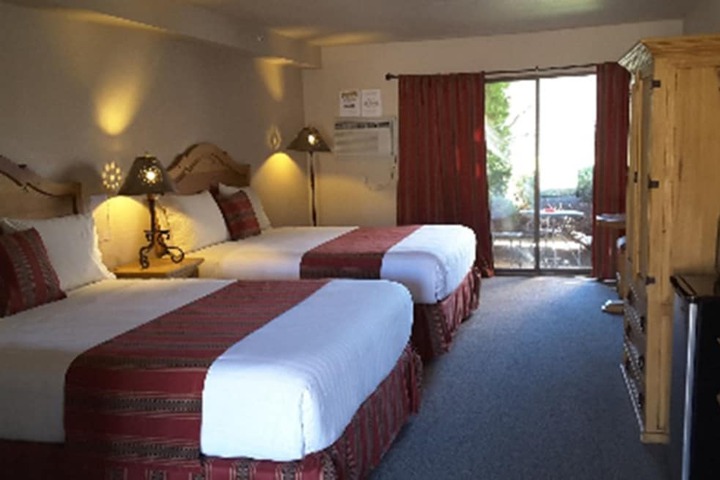 Room 52 of 72