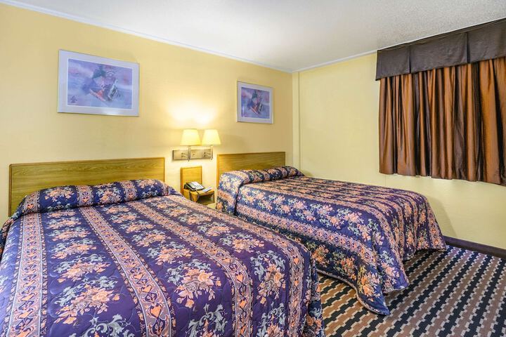 Room 10 of 35