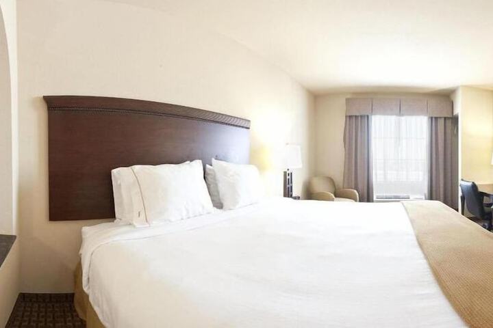 Room 18 of 29