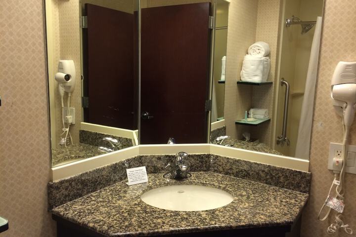 Room 21 of 42