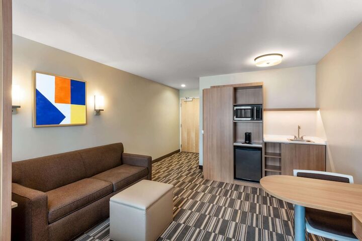 Room 7 of 25