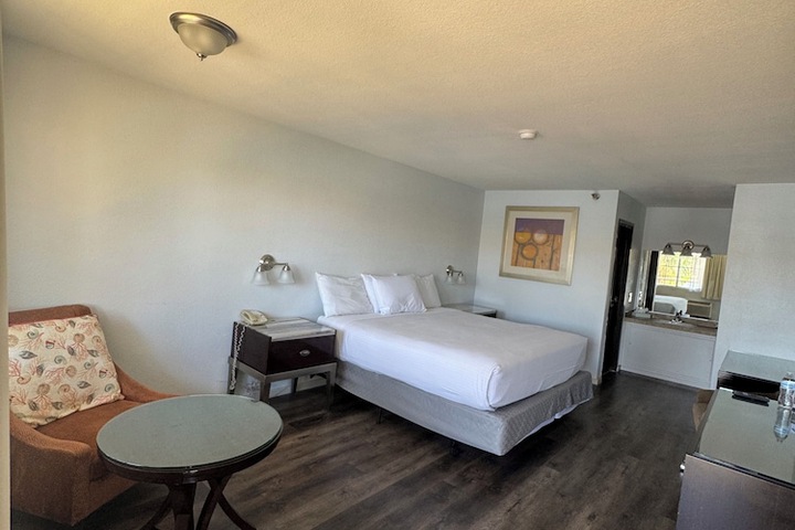 Room 10 of 53
