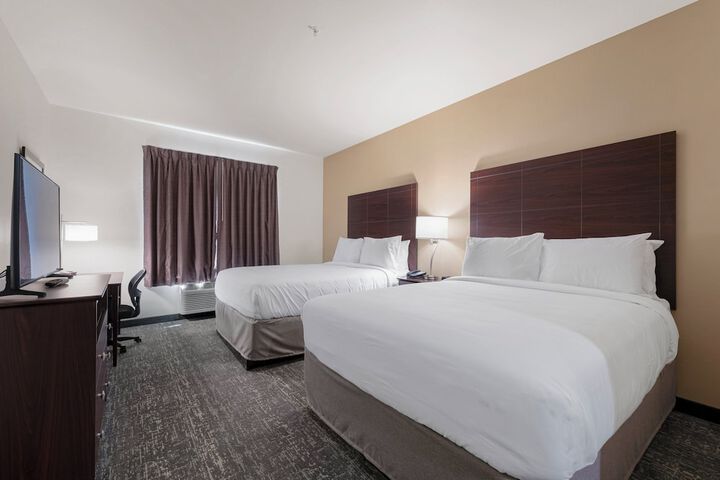 Cobblestone Hotel & Suites - Urbana