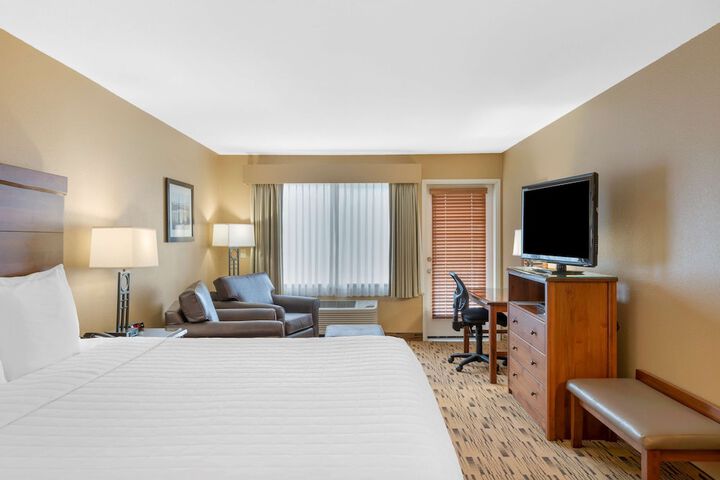 Room 30 of 37