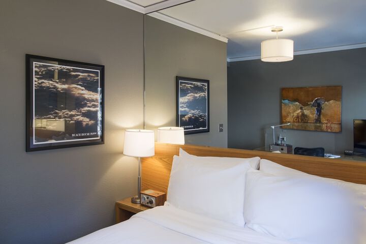 Room 51 of 83
