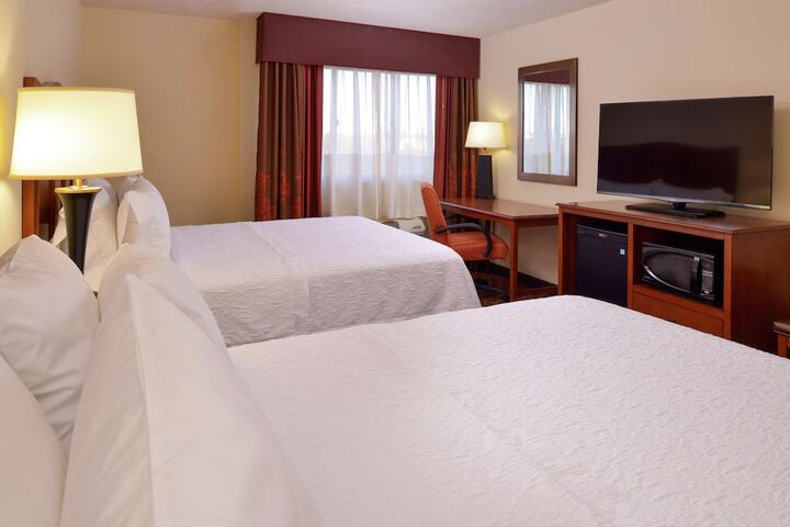 Room 32 of 66