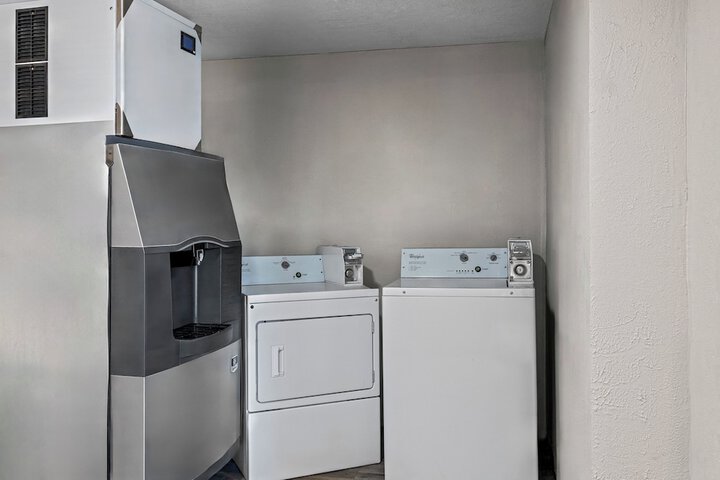 Room 15 of 22