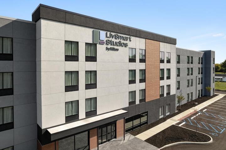 LivSmart Studios by Hilton Kokomo