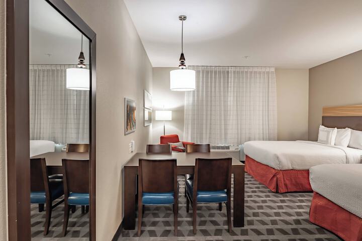 Room 19 of 48
