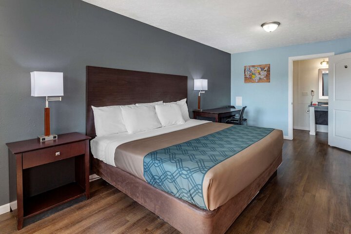 Room 51 of 60