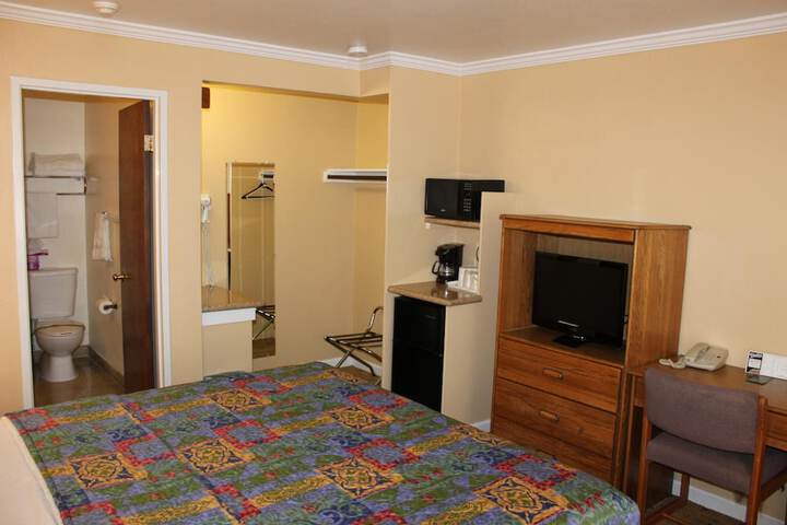 Room 18 of 43