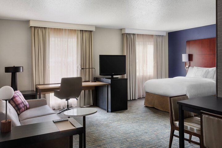 Room 17 of 24