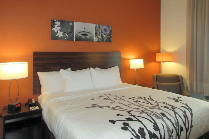 Room 9 of 17