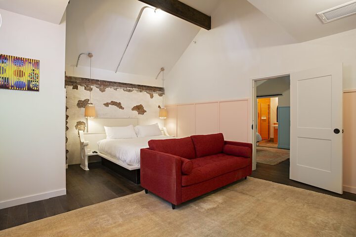 Room 175 of 195