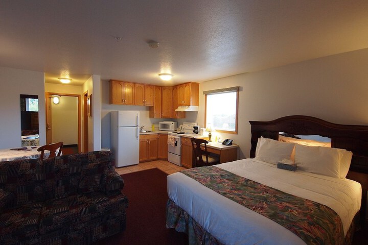 Room 7 of 19