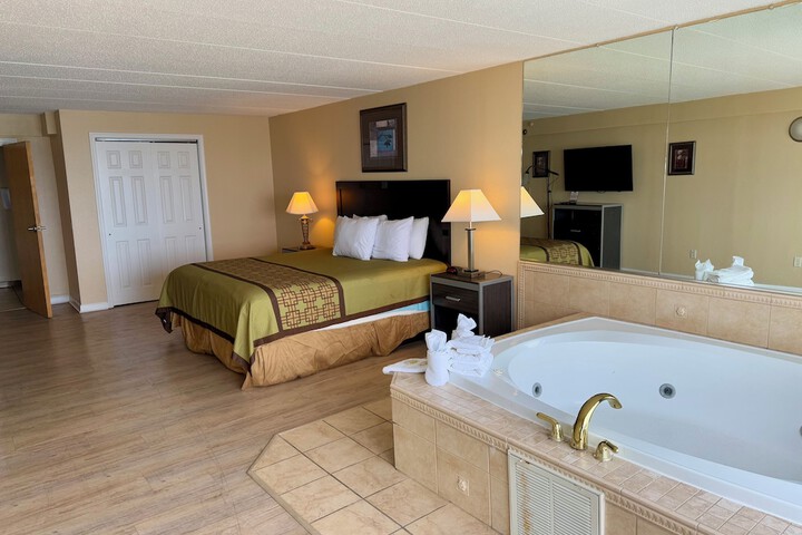 Room 8 of 22