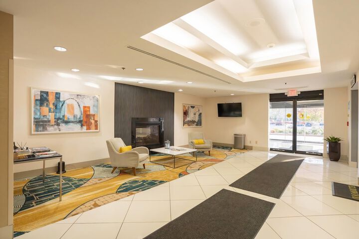 Elimwood Hotel a Ramada by Wyndham
