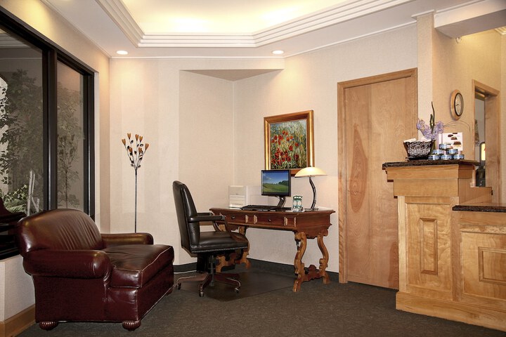Business Center 29 of 30