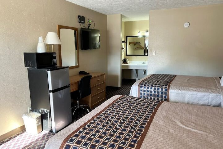 Room 21 of 33